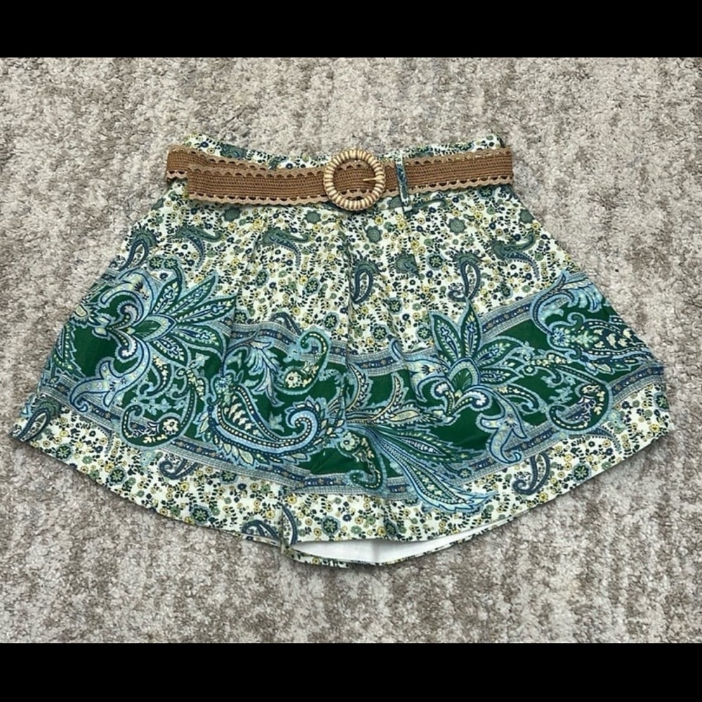 Zimmermann Ottie Tuck Linen Shorts - Picture 4 of 7